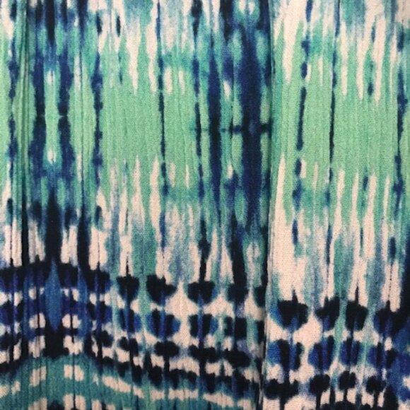 New Apt.9 Women Elastic Waistband 100% Rayon Shorts. BEAUTIFUL COLORS! Sz. L - Picture 3 of 3